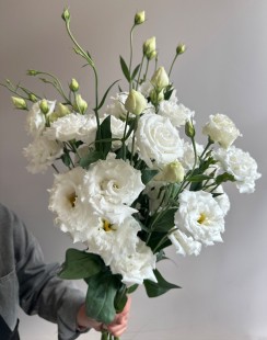 Букет Эустома